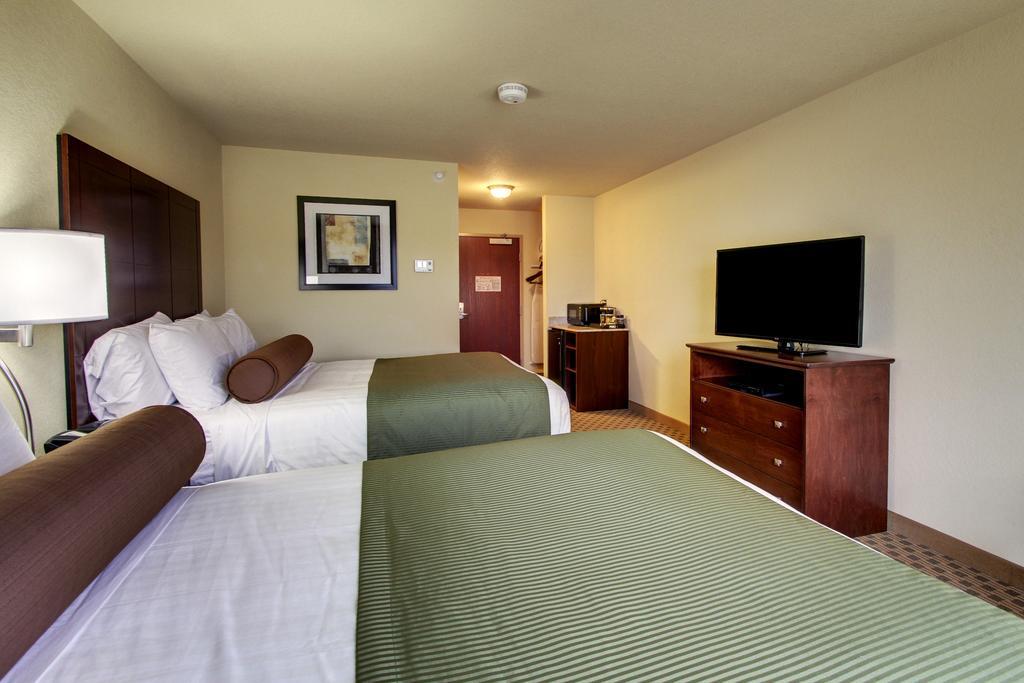 Cobblestone Hotel & Suites Pulaski/Green Bay Экстерьер фото