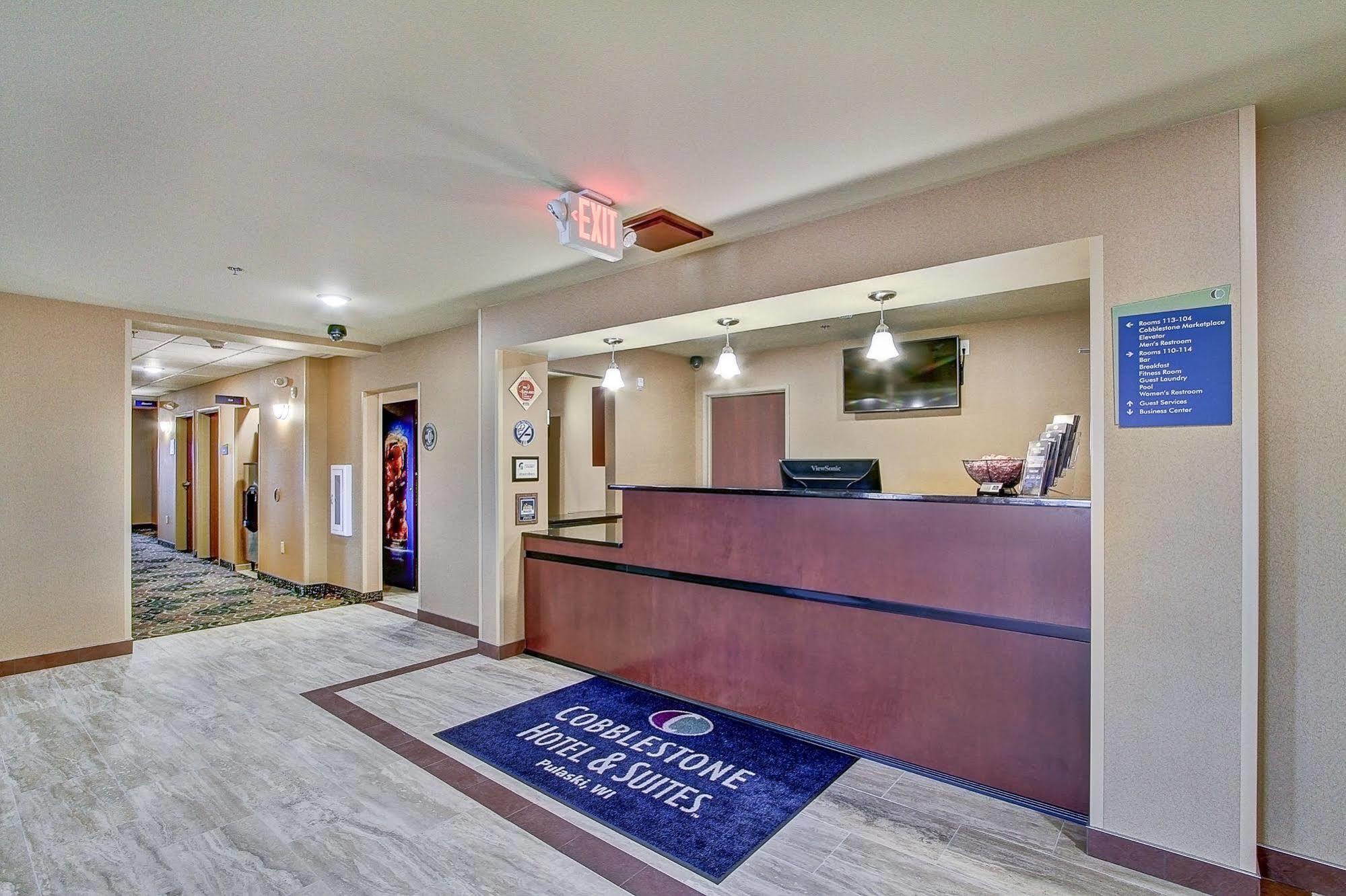 Cobblestone Hotel & Suites Pulaski/Green Bay Экстерьер фото
