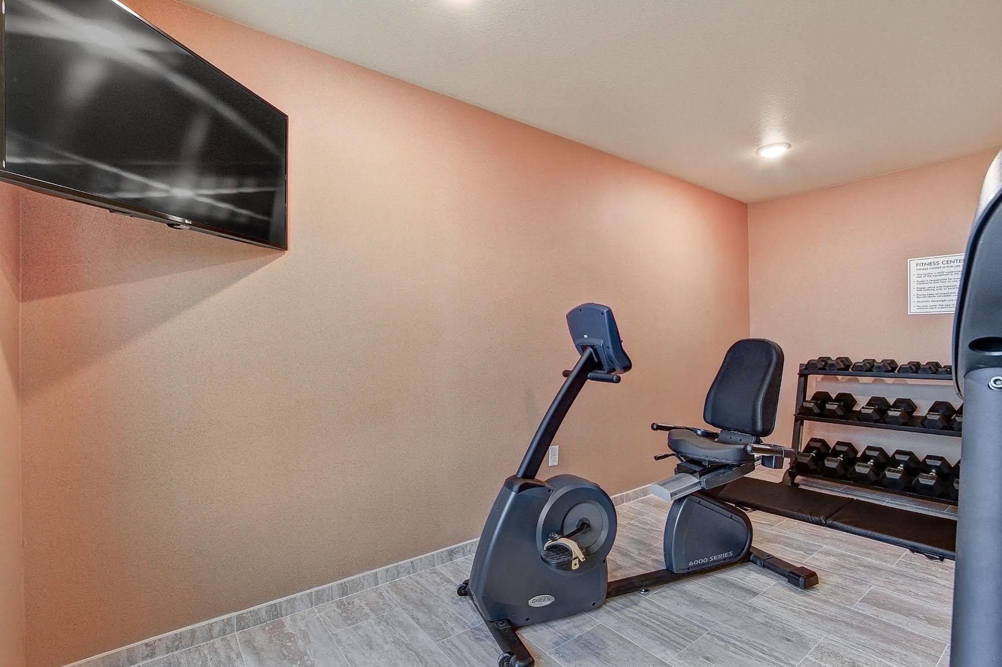 Cobblestone Hotel & Suites Pulaski/Green Bay Экстерьер фото