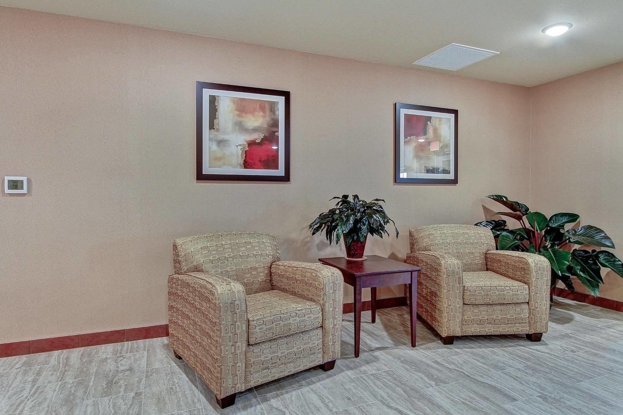 Cobblestone Hotel & Suites Pulaski/Green Bay Экстерьер фото
